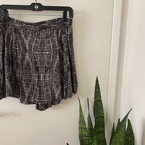 Black and Cream Skort